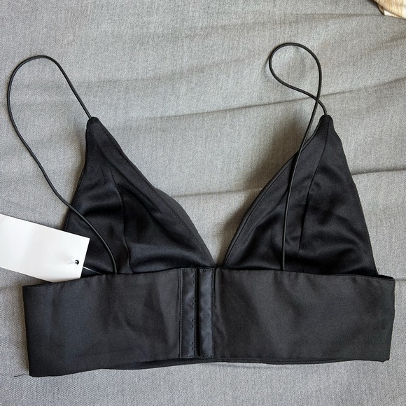 NWT Tobi black crop top/bralette with clasp back, XS - Picture 2 of 4
